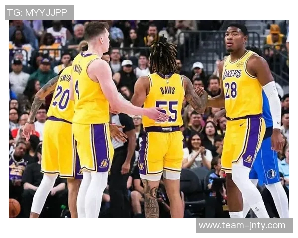 詹姆斯谈双塔阵容稀缺性火箭雄鹿骑士或成例外球队