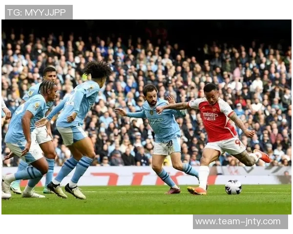 英超争夺白热化第2至第11名仅差3分曼城胜利可跃升至第2位