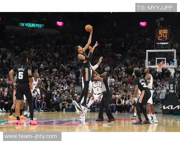 快船前后表现反差巨大前27场惨淡14场逆袭成强队