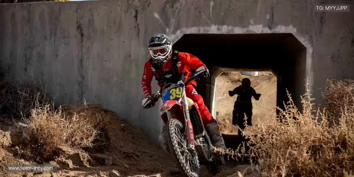 身临其境，感受赛场心跳！🎧📱